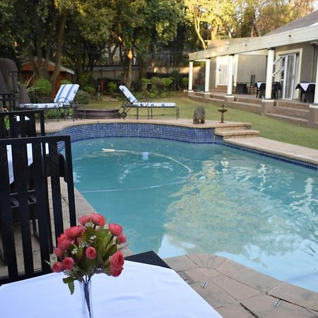 The Elephant Room At Frederick'S Place Pretoria Exterior photo
