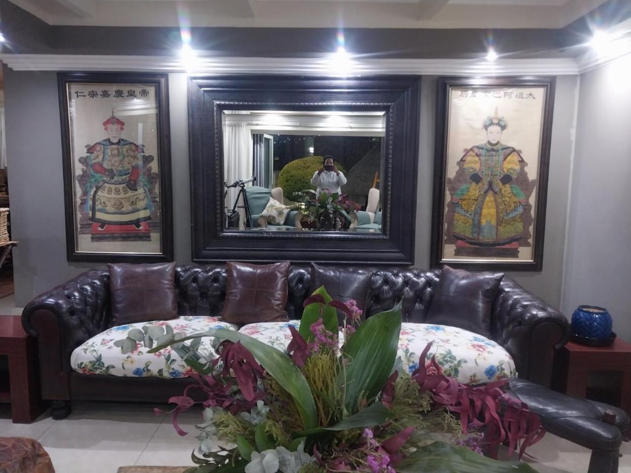 The Elephant Room At Frederick'S Place Pretoria Exterior photo
